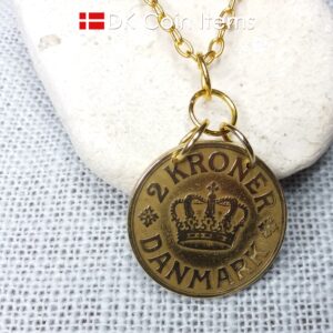 Denmark 99 year Crown C-initial coin necklace. Golden coin pendant 2 kroner 1925 on 4 rings