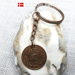 Denmark 1951 R coin keychain. 73 year old 25 ore coin pendant copper plated decoratively. 73rd birthday gift. Danish vintage coin souvenir.