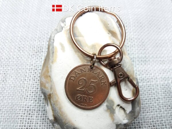 Denmark 1951 R coin keychain. 73 year old 25 ore coin pendant. 73rd birthday gift. Danish vintage coin souvenir copper plated decoratively.