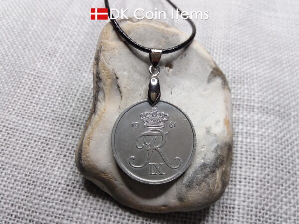 1961 coin necklace with 63 year old Danish Crown R-initial 5 ore as pendant on pinch bail