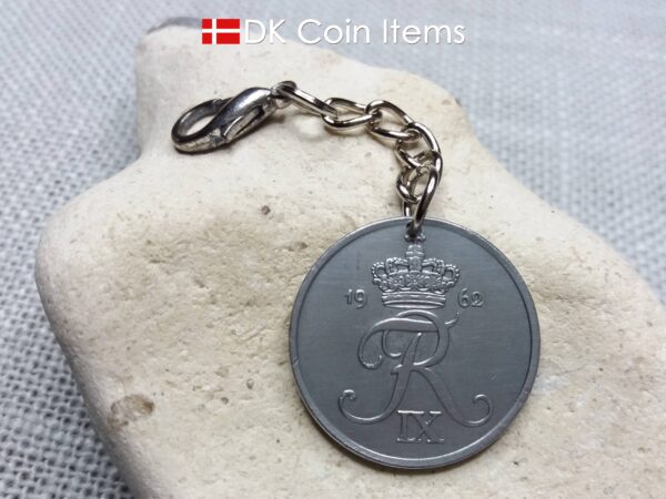 1962 coin charm with 62 year old Danish Crown R-initial 5 ore as pendant on chain and lobster claw