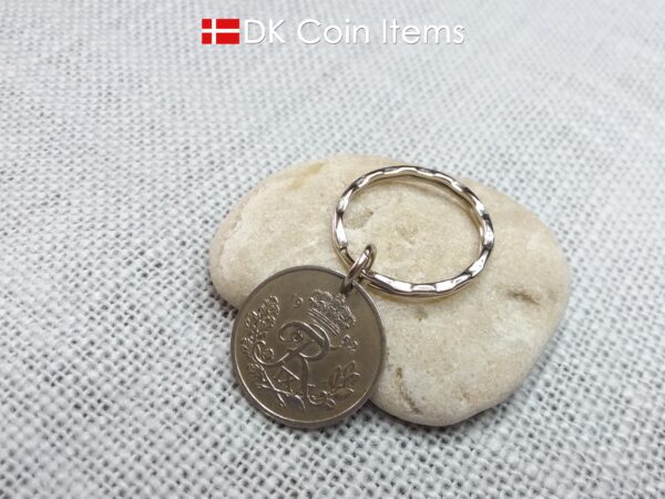 Denmark 1952 coin keychain. 72 year old Crown R-initial coin pendant. Danish vintage 25 ore coin on pattern steel keyring.