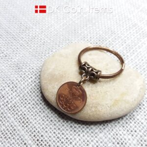 Denmark 1973 coin keychain with 51 year old M-initial 5 ore coin pendant.