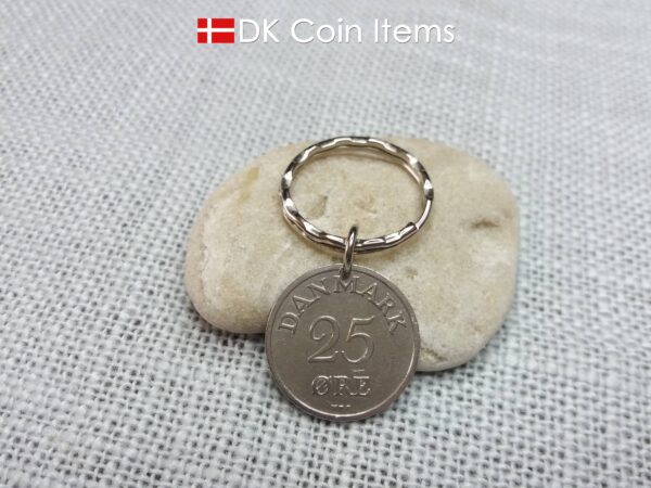 Denmark 1952 coin keychain. 72 year old Crown R-initial coin pendant. Danish vintage 25 ore coin on pattern steel keyring.