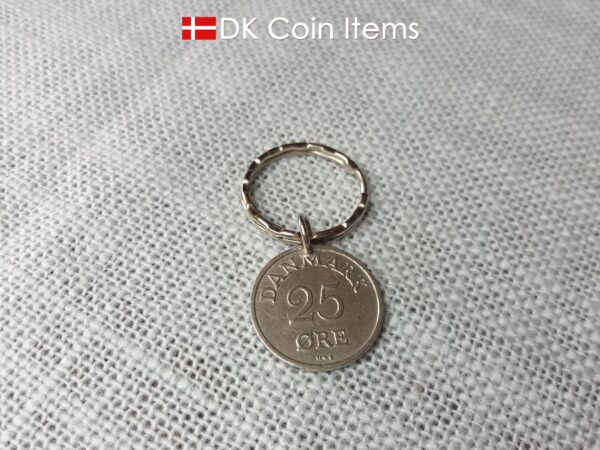 Denmark 1952 coin keychain. 72 year old Crown R-initial coin pendant. Danish vintage 25 ore coin on pattern steel keyring.