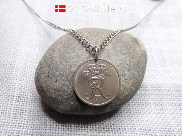 Denmark 1962 coin pendant necklace. 62 year old R initial 25 ore. 62nd birthday gift. Danish vintage gift