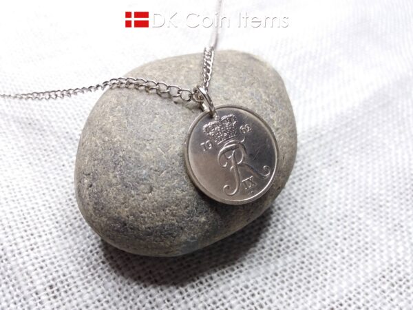 Denmark 1962 coin pendant necklace. 62 year old R initial 25 ore. 62nd birthday gift. Danish vintage gift