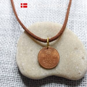 Denmark 1984 coin necklace with a 40 year old Danish 5 ore with Crown M initial as coin pendant. Danish vintage souvenir