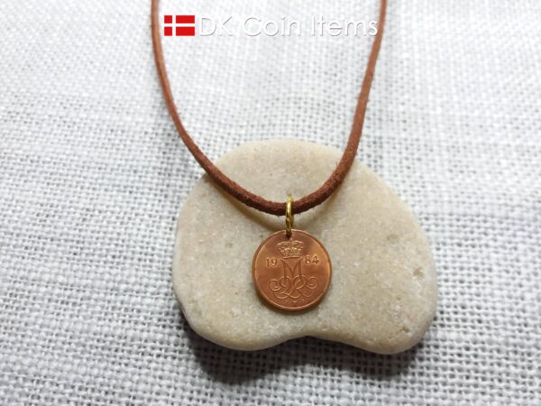 Denmark 1984 coin necklace with a 40 year old Danish 5 ore with Crown M initial as coin pendant. Danish vintage souvenir