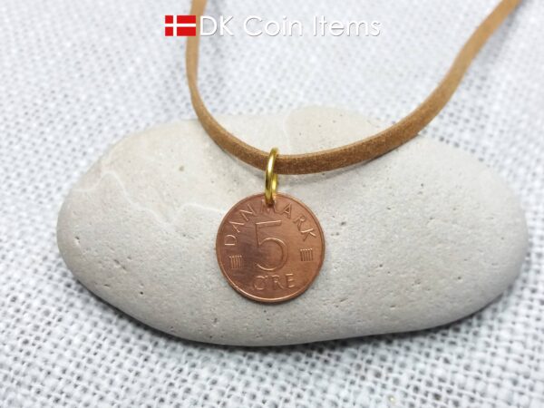 Denmark 1983 coin necklace with a 41 year old Danish 5 ore with Crown M initial as coin pendant. Danish vintage souvenir