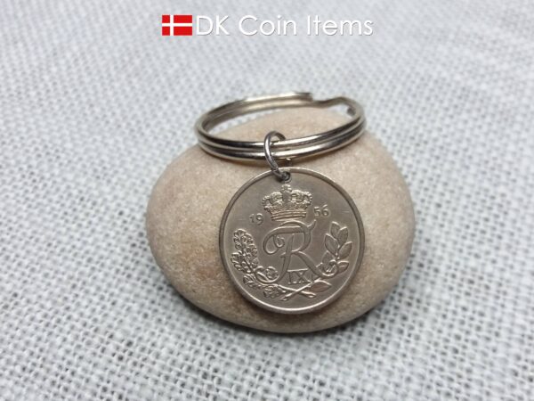 Denmark Crown R 1956 coin keychain with 68 year old 25 ore as coin pendant on 30mm keyring