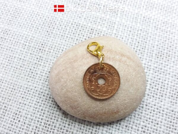 Denmark 1939 Crown C-initial coin pendant charm with 85 year old copper 1 ore on lobster claw. 85th birthday gift. Danish vintage souvenir