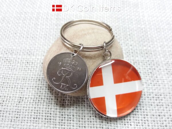 Denmark 1971 coin keychain with 53 year old Crown R 2 ore coin and Danish flag picture pendant. Danish vintage souvenir gift