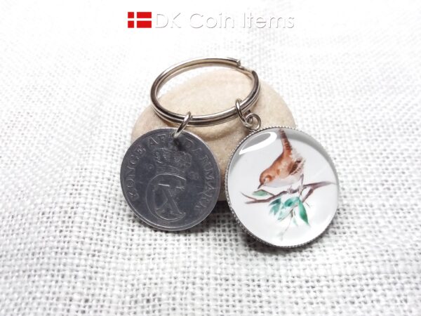 Denmark 1941 coin keychain with 83 year old Crown C initial 5 ore coin and Wren bird painting pendant. Danish vintage souvenir