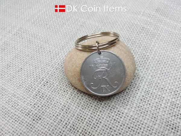 Denmark 1957 Crown R initial coin keychain with 67 year old 5 ore as coin pendant. Unique 67th birthday gift or Danish vintage souvenir