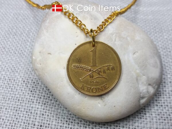 Denmark 1946 coin necklace with 78 year old golden 1 krone coin pendant. 78th birthday gift, 1st anniversary gift, Danish vintage souvenir