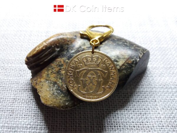 Golden 98 year old Crown C-initial coin charm/keychain with 2 kroner 1926 from Denmark as coin pendant. Antique Danish vintage souvenir gift