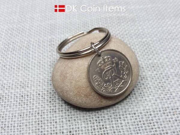 Denmark Crown R 1956 coin keychain with 68 year old 25 ore as coin pendant on 30mm keyring