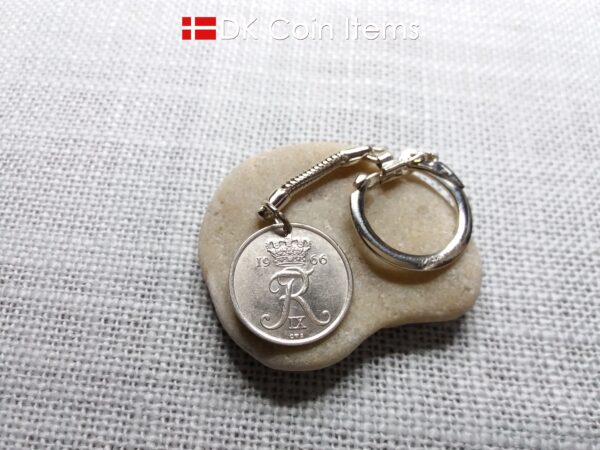 Denmark 1966 coin keychain with 58 year old Crown R initial 25 ore as coin pendant. 58th birthday gift. Danish vintage souvenir