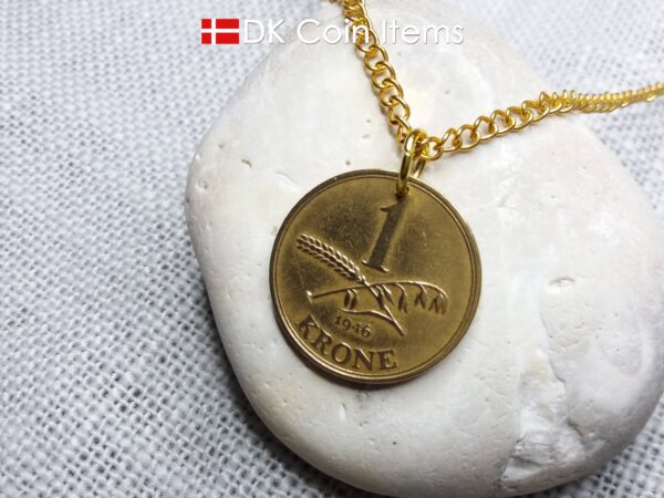 Denmark 1946 coin necklace with 78 year old golden 1 krone coin pendant. 78th birthday gift, 1st anniversary gift, Danish vintage souvenir