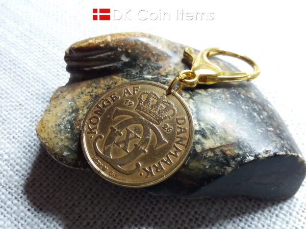 Golden 98 year old Crown C-initial coin charm/keychain with 2 kroner 1926 from Denmark as coin pendant. Antique Danish vintage souvenir gift