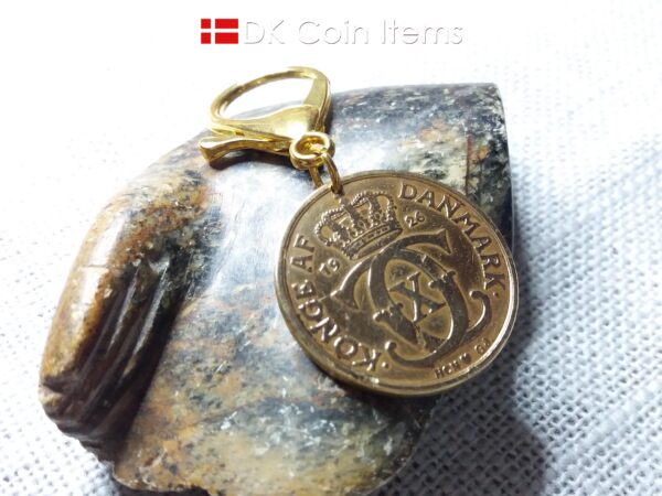 Golden 98 year old Crown C-initial coin charm/keychain with 2 kroner 1926 from Denmark as coin pendant. Antique Danish vintage souvenir gift