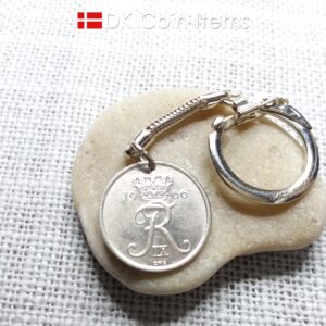 Denmark 1966 coin keychain with 58 year old Crown R initial 25 ore as coin pendant. 58th birthday gift. Danish vintage souvenir