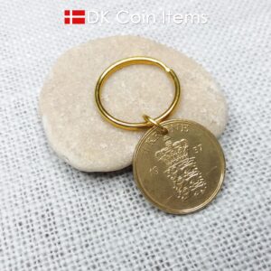 Denmark 1957 coin keychain with golden 67 year old Coat of Arms 1 krone as coin pendant on 25mm keyring