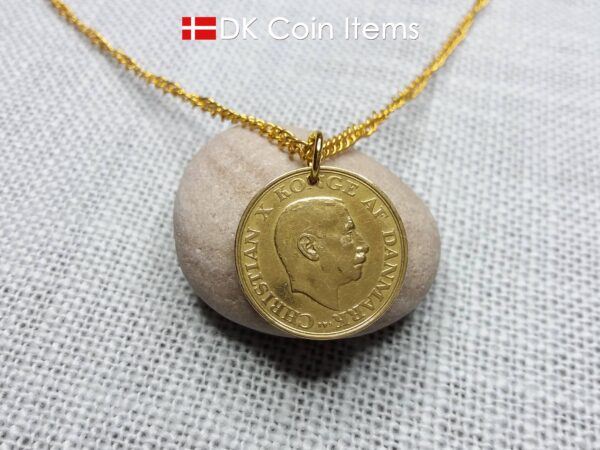 Denmark 1947 coin necklace with 77 year old golden 1 krone coin pendant. 77th birthday gift, 1st anniversary gift, Danish vintage souvenir