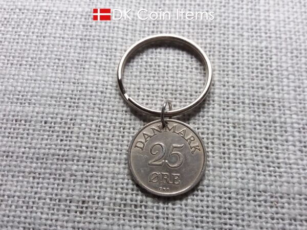 Denmark Crown R 1956 coin keychain with 68 year old 25 ore as coin pendant on 30mm keyring