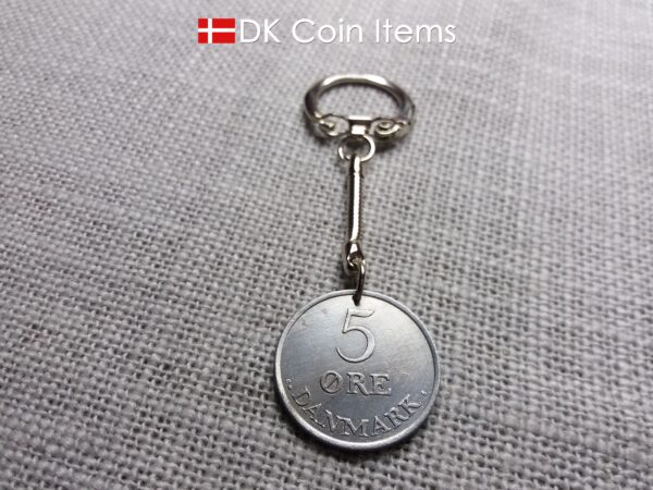 Crown R coin keychain with 61 year old Danish 5 ore 1963 as coin pendant on snake keyring. Vintage souvenir from Denmark.