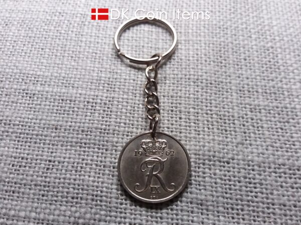 Denmark 1962 R-initial coin keychain with 62 year old 25 ore as coin pendant on 32mm chain and 25mm keyring