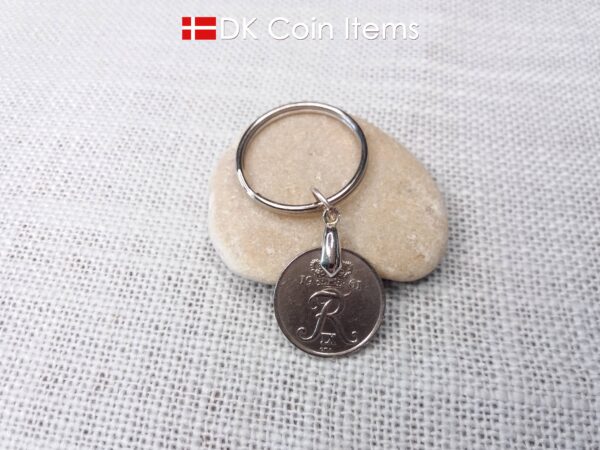 Denmark 1961 R-initial coin keychain with 63 year old 25 ore as coin pendant on pinch bail and 30mm keyring