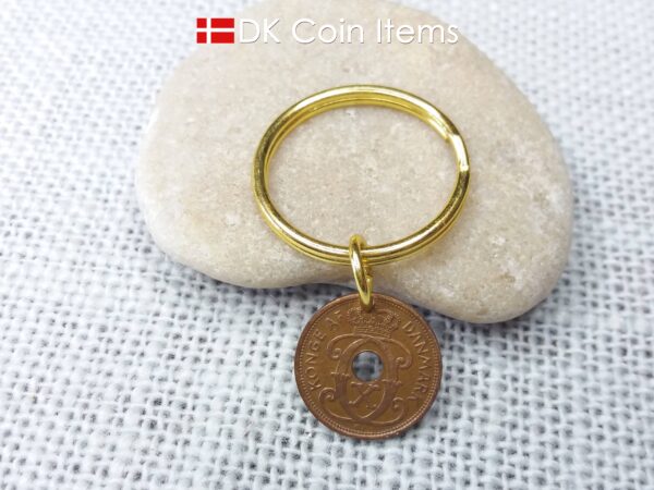 Danish 1932 coin keychain. C-initial 1 ore coin 92 years old.