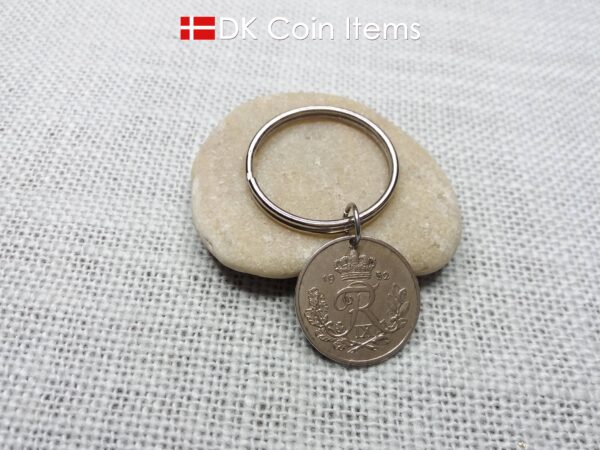 Denmark 1952 coin keychain - Crowned letter R initial on 72 year old 25 ore on 30mm keyring - 72nd birthday gift - Danish souvenir