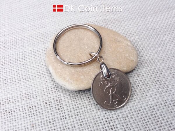 Denmark 1961 R-initial coin keychain with 63 year old 25 ore as coin pendant on pinch bail and 30mm keyring