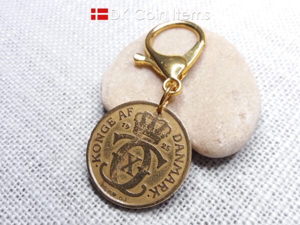 Denmark 1925 coin keychain with golden 99 year old vintage Crown C-initial 2 kroner as coin pendant on 35mm trigger clip