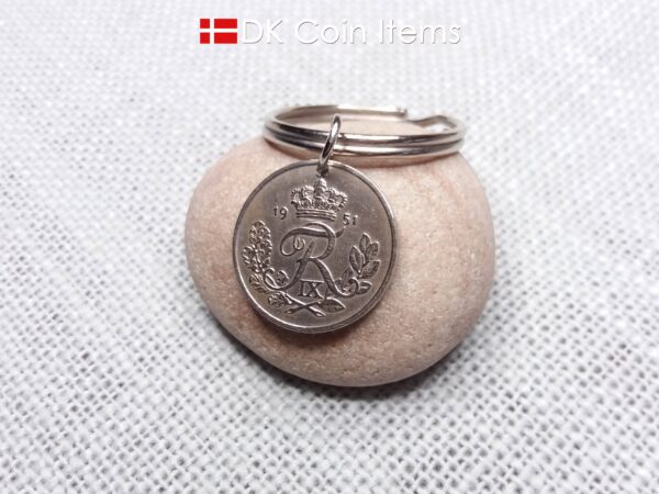 Denmark 1951 R-initial coin keychain with 73 year old vintage 25 ore as coin pendant on 30mm keyring