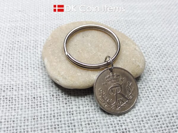 Denmark 1952 coin keychain - Crowned letter R initial on 72 year old 25 ore on 30mm keyring - 72nd birthday gift - Danish souvenir