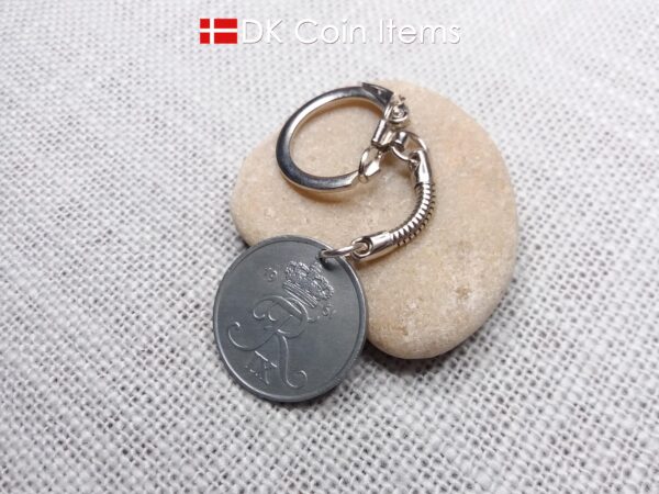 Denmark 1961 R-initial coin keychain with 63 year old 5 ore as coin pendant on snake keyring