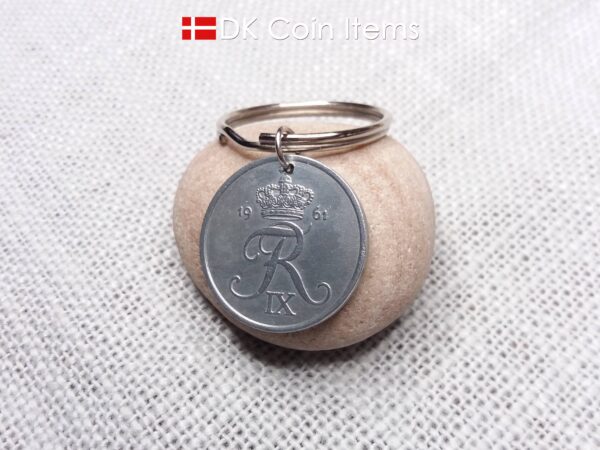 Denmark 1961 R-initial coin keychain with 63 year old 5 ore as coin pendant on 30mm keyring