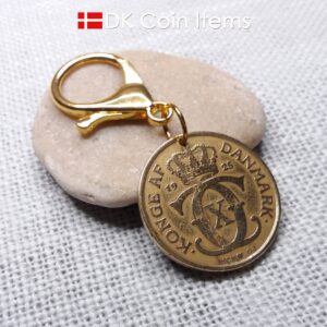 Denmark 1925 coin keychain with golden 99 year old vintage Crown C-initial 2 kroner as coin pendant on 35mm trigger clip