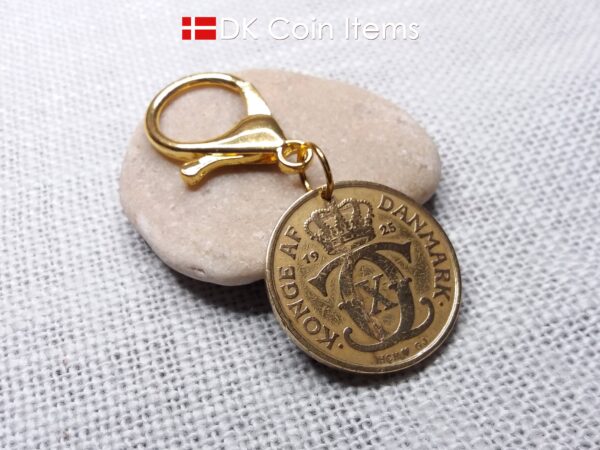 Denmark 1925 coin keychain with golden 99 year old vintage Crown C-initial 2 kroner as coin pendant on 35mm trigger clip