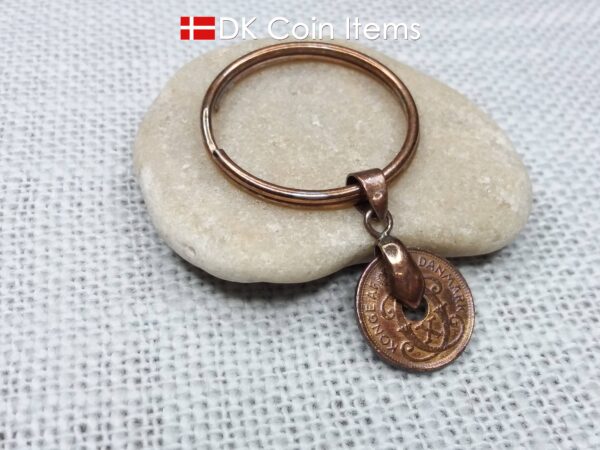 Denmark 1939 C-initial coin keychain - 85 year old vintage copper 1 ore coin pendant - 85th birthday gift - Antique Danish souvenir