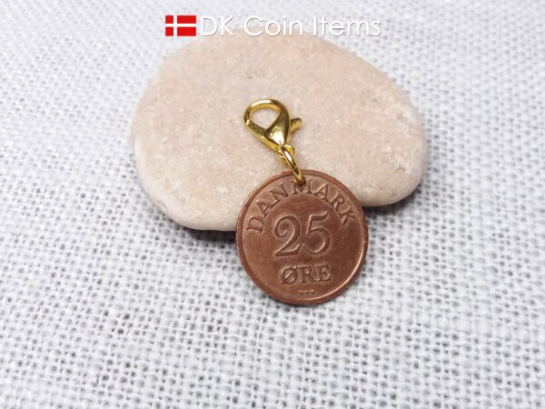 Denmark 1950 R-initial coin pendant charm with 74 year old decoratively copper plated 25 ore on 16mm lobster claw clasp