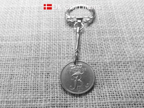 Denmark 1962 R-initial coin keychain with 62 year old 25 ore as coin pendant on snake keyring