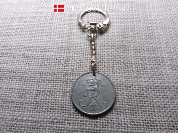 Denmark 1961 R-initial coin keychain with 63 year old 5 ore as coin pendant on snake keyring