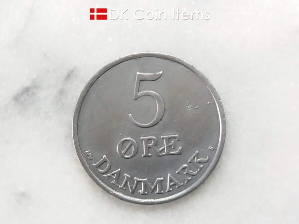 Danish 1951 vintage 5 ore coin - King Frederik IX of Denmark coin