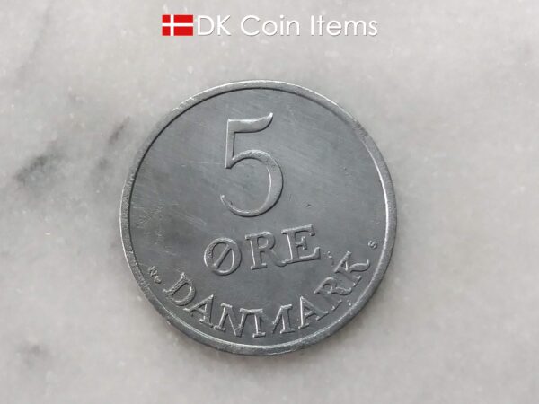 Danish 1954 vintage 5 ore coin - King Frederik IX of Denmark coin