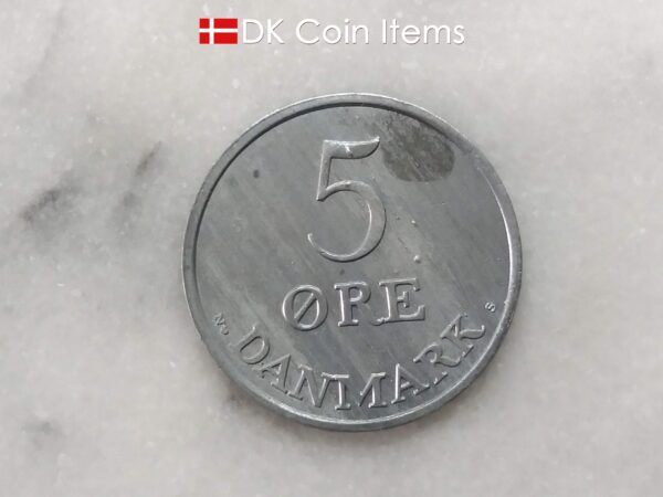 Danish 1955 vintage 5 ore coin - King Frederik IX of Denmark coin